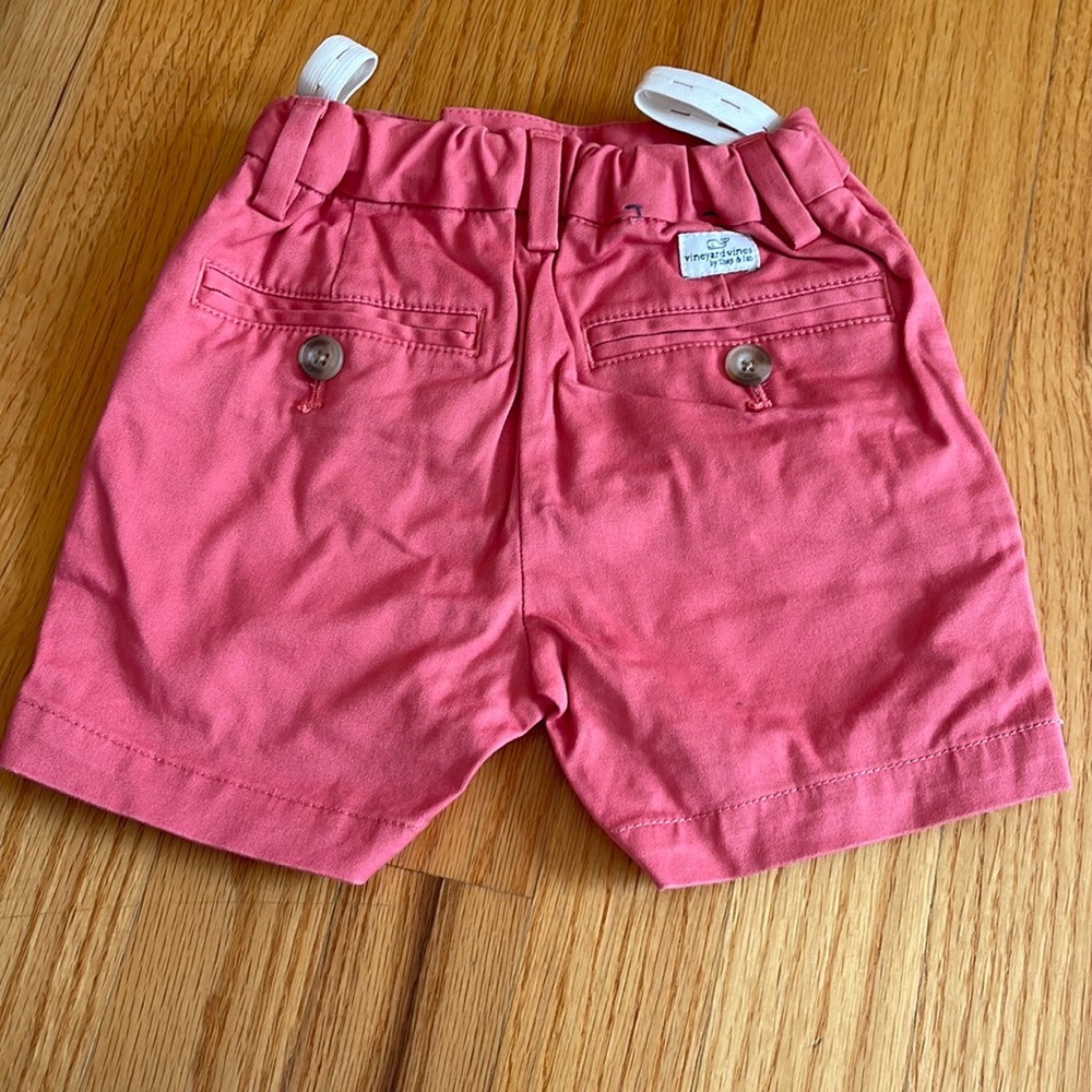 2t Vineyard Vines shorts